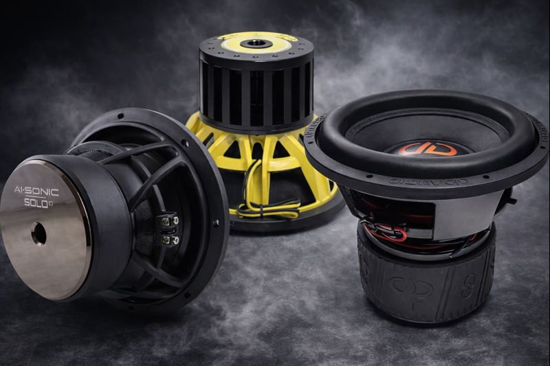 Basar Kraftfulla subwoofers för bilstereo – från musikalisk vardagsbas till extrem SPL. 