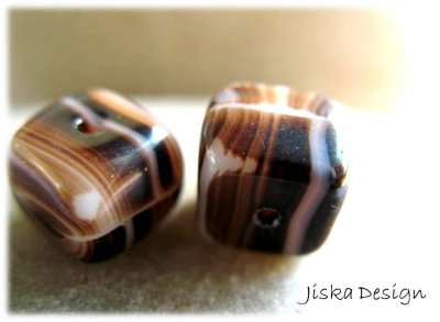 Kuber Brun Vit Randiga 8mm