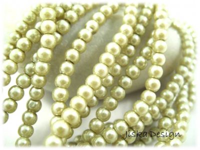 Glaspärlor Lackade Runda Olivgrön 4mm 1sträng