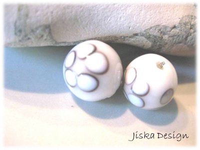 Glaspärla Rund Mjölkvit 12mm 1st