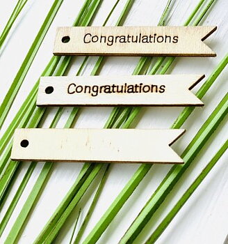 Trä Tag "Congratulations" 63x12,5mm 1st