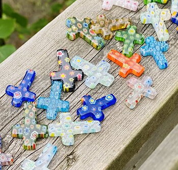 Glaspärlor Millefiori Kors Mix 10st