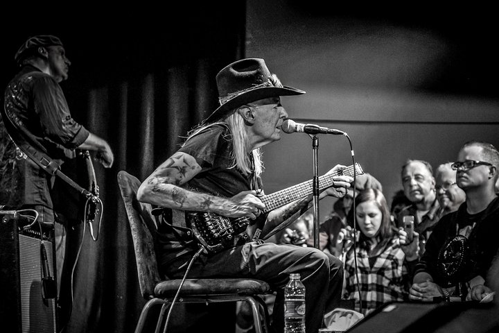Johnny Winter 594 x 841 mm