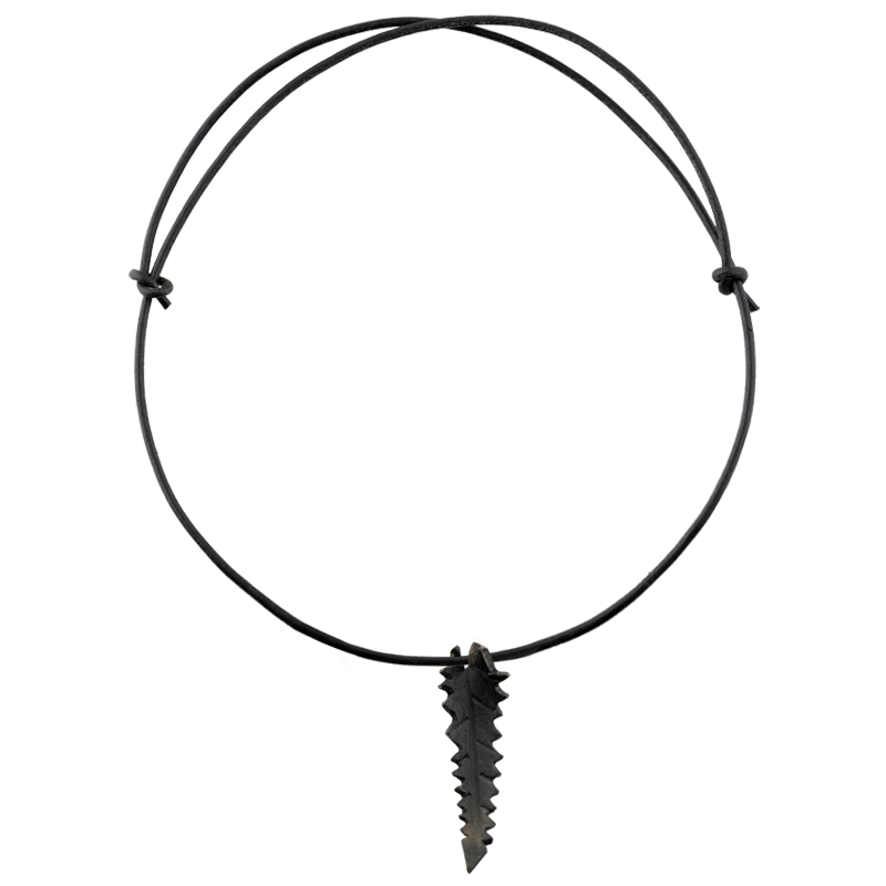 Leather Necklace narrow Black leaf