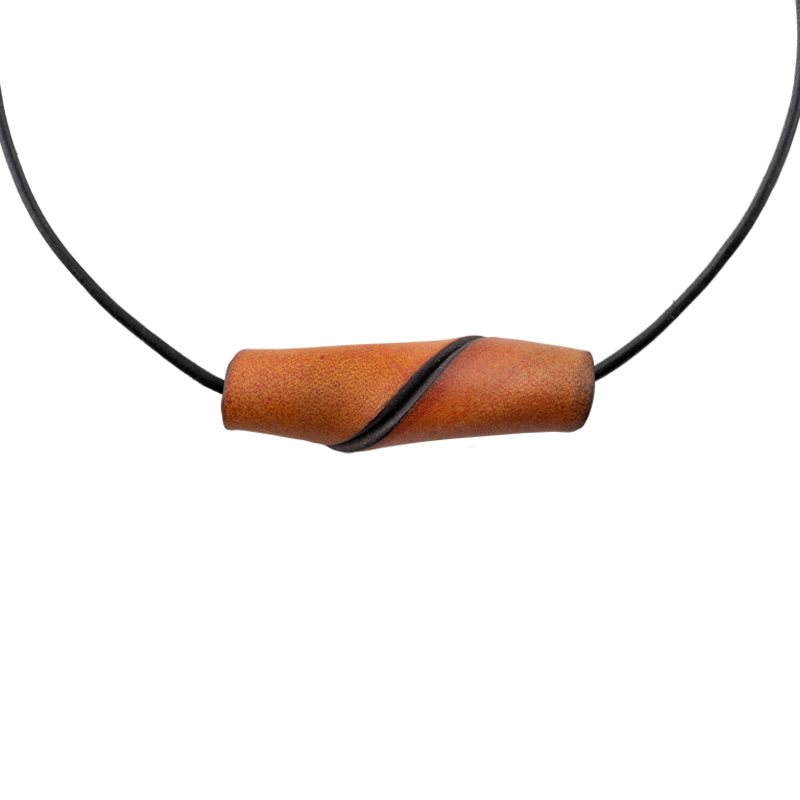 Leather necklace with cognac pearl - 2