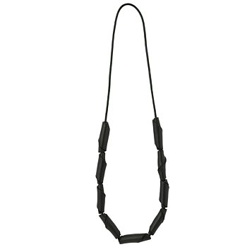 Leather necklace with black pearls