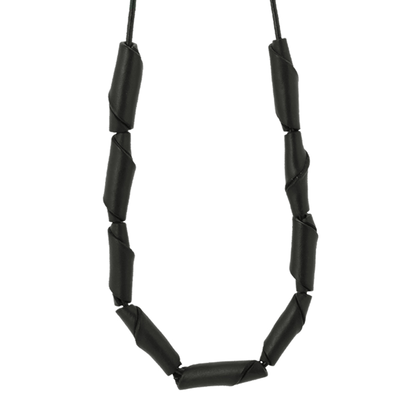 Leather necklace with black pearls - 2