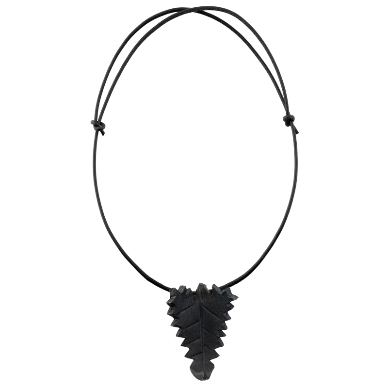 Leather Necklace black leaf