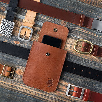 Belt bag for mobile phone cognac