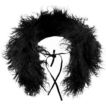 Black fur collar