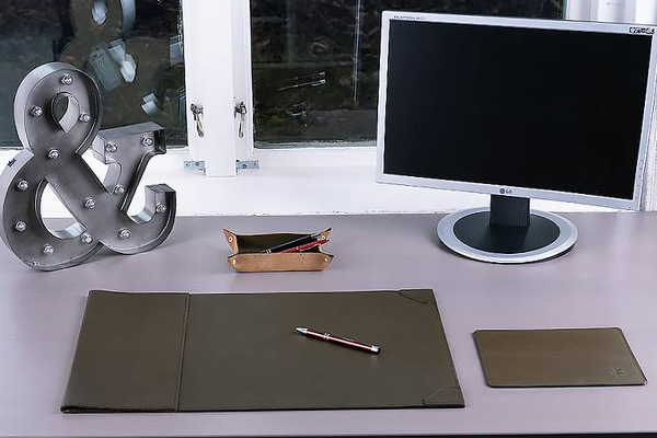 Deskpads in model Monark