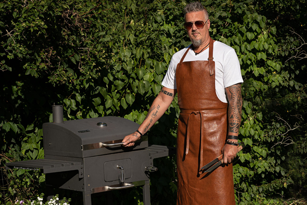 Leather aprons with long straps
