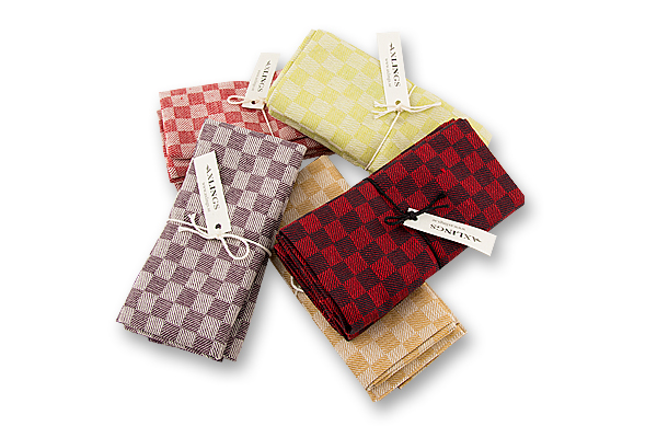 Kitchen towels in linen
