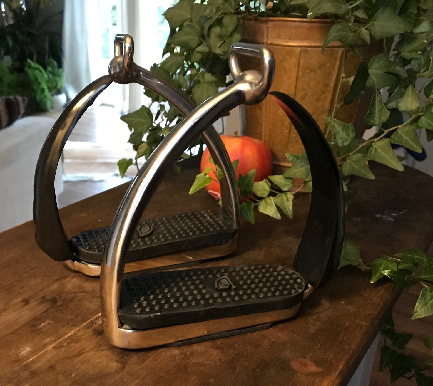 Safestyle stirrup - 2