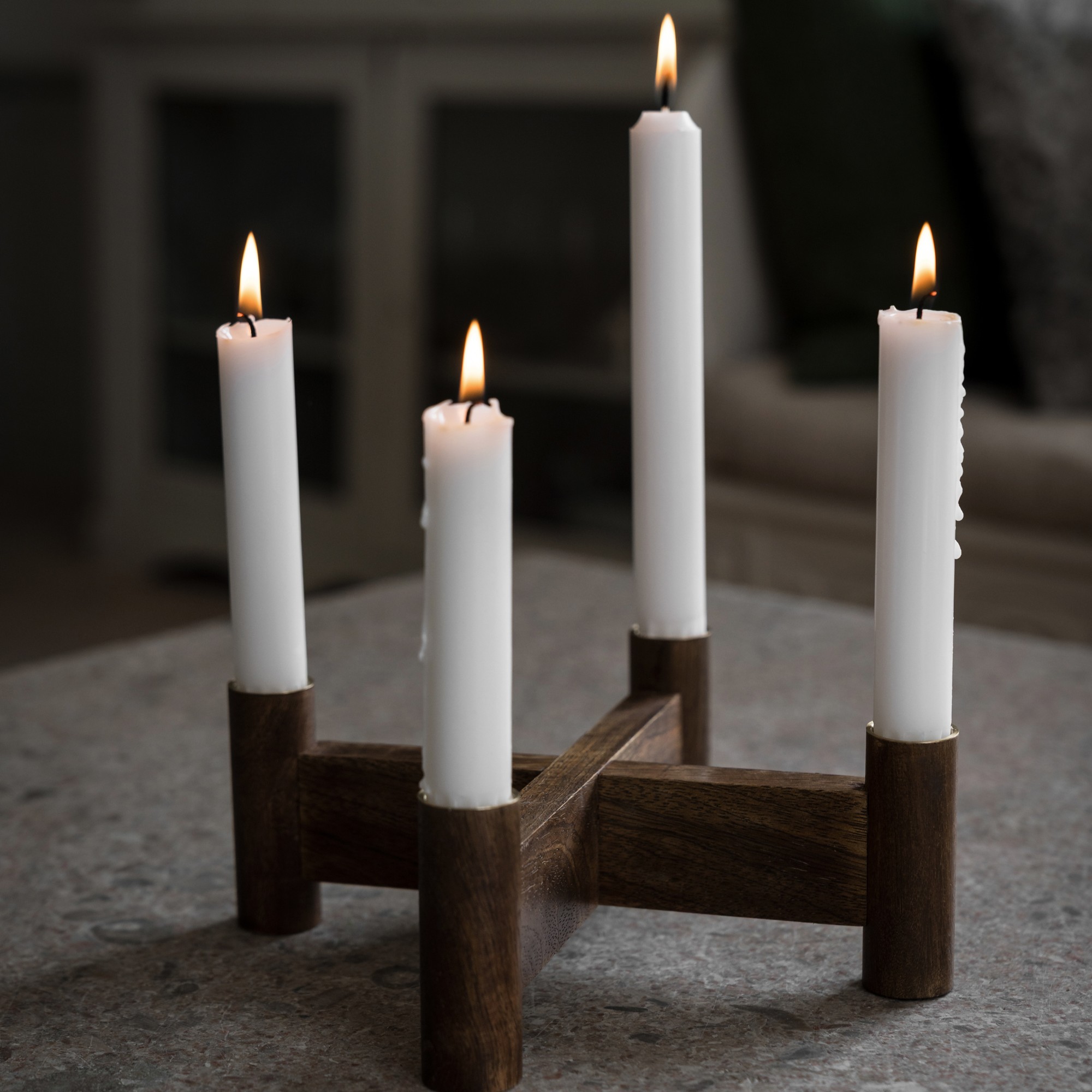Adventsljusstake ERNST - Mörkt Trä