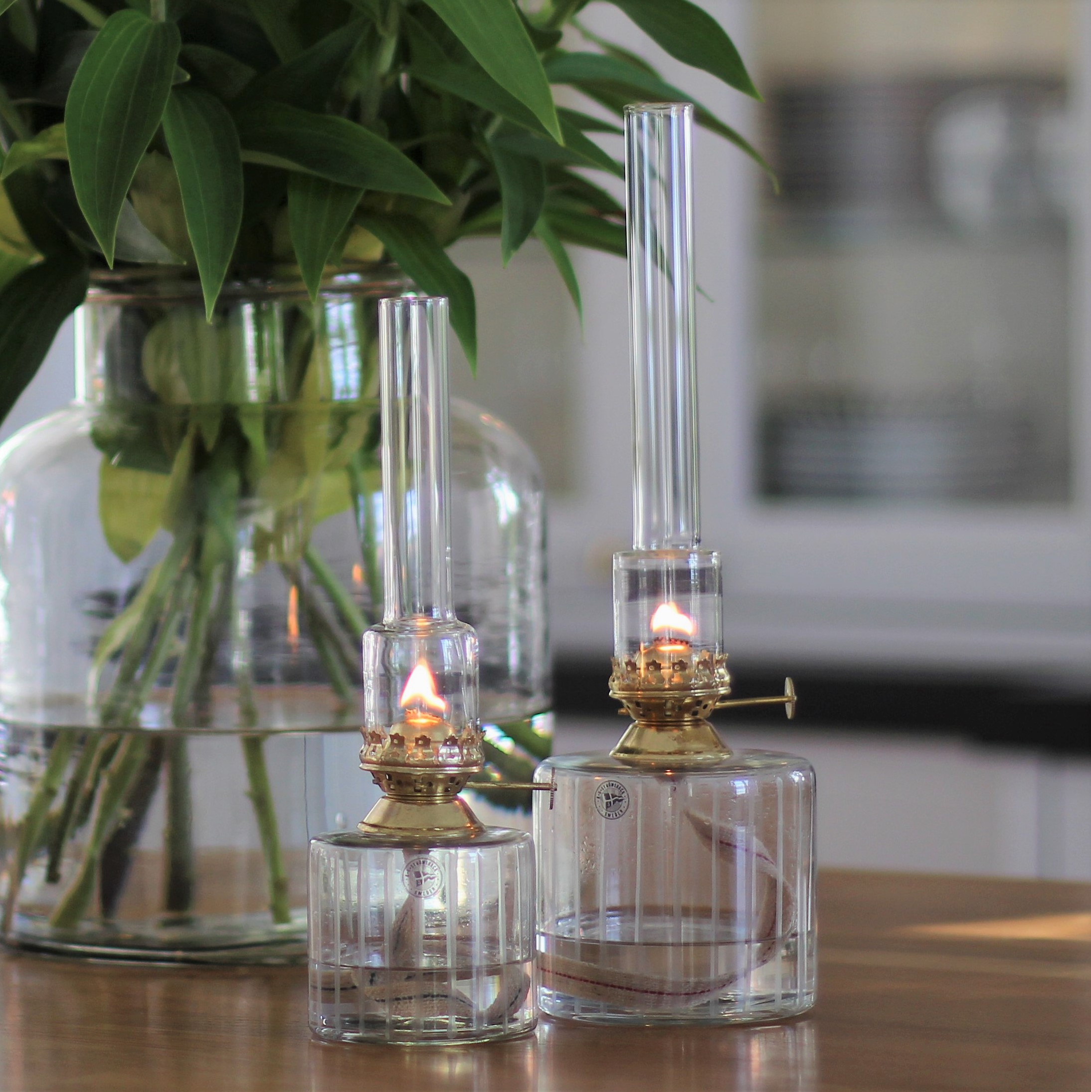 Fotogenlampa av glas liten mässing- Strömshaga - 13