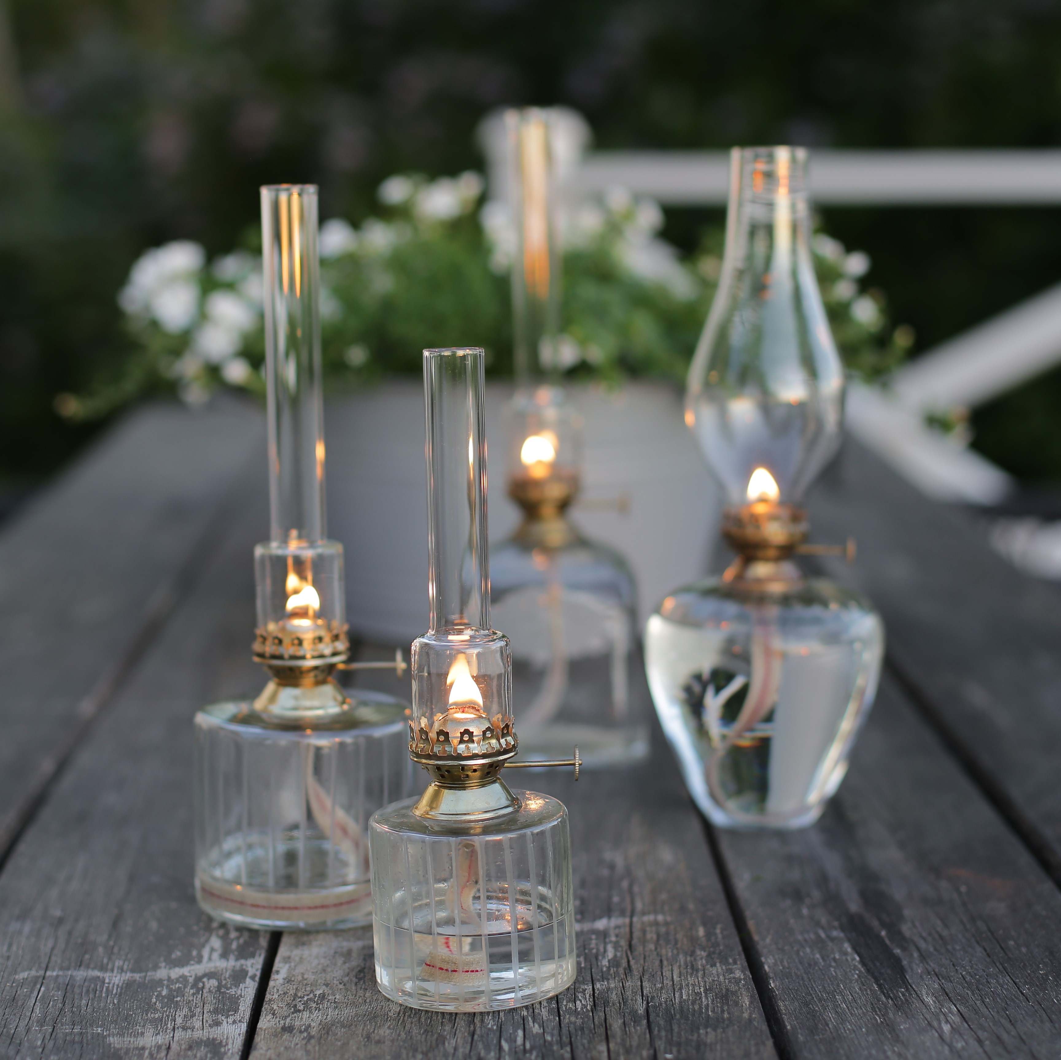 Fotogenlampa av glas liten mässing- Strömshaga - 2