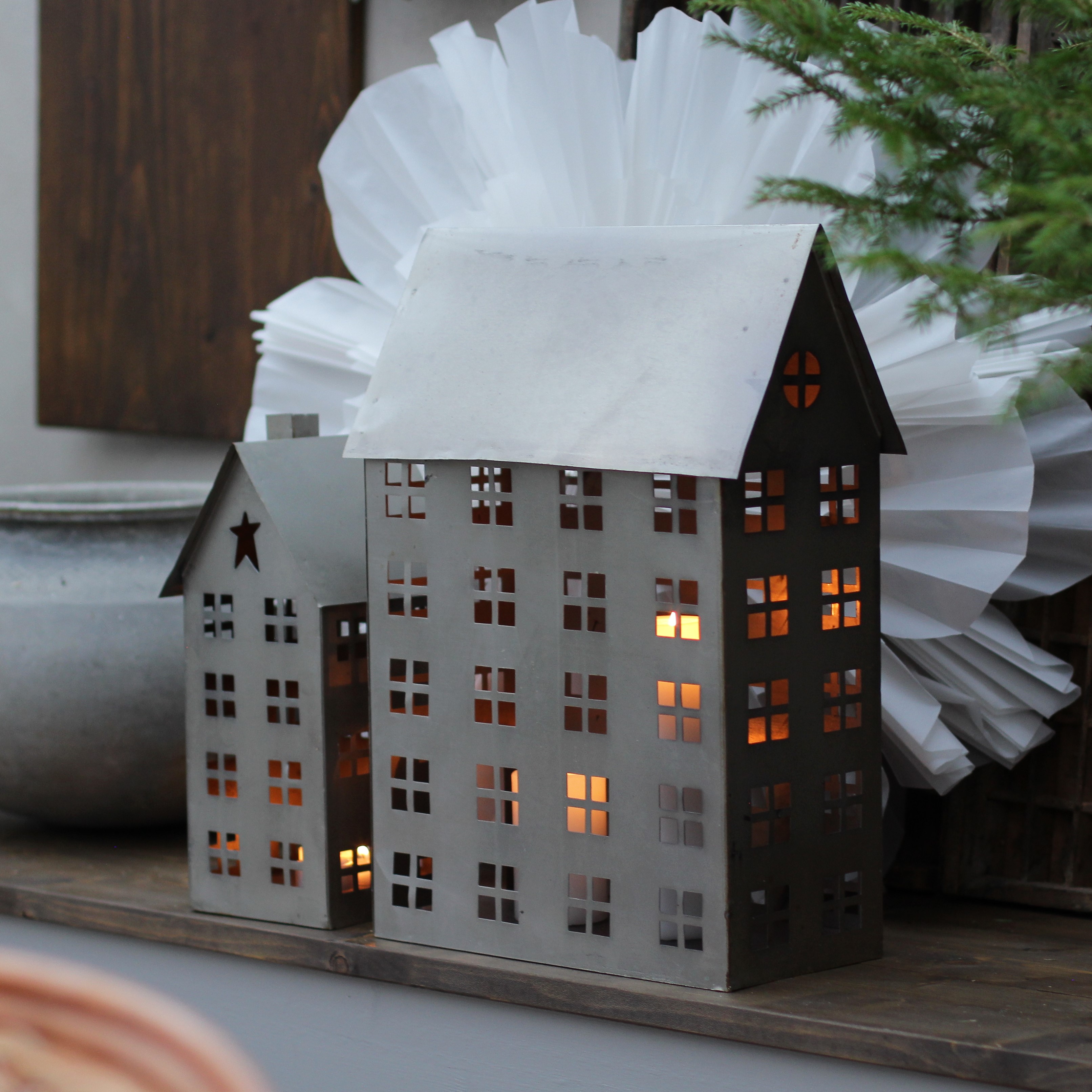 Hus lykta grå - Hög - 2