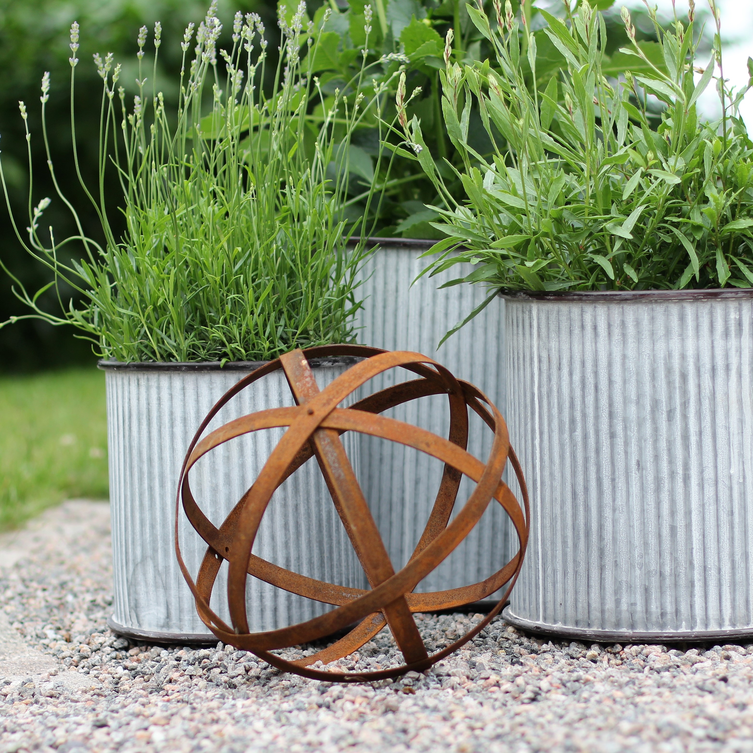 Rostigt bandklot 30 cm