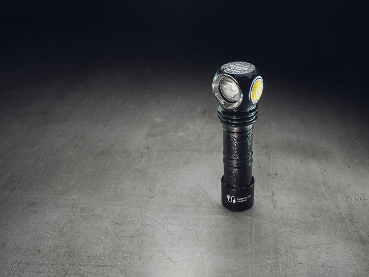 Armytek Wizard C2 Pro Magnet USB laddning 2500 Lumen - 8