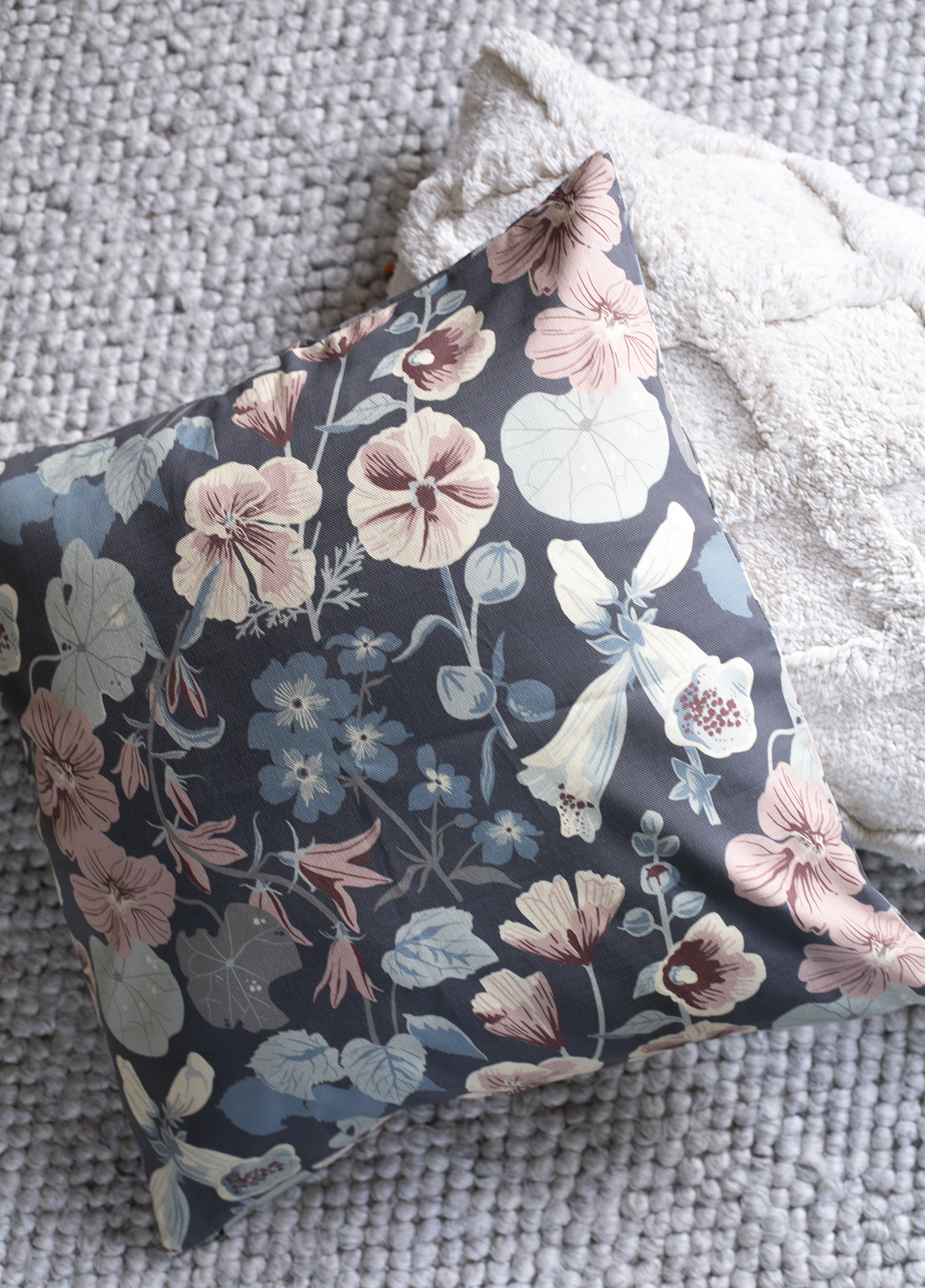 Kuddfodral Blomrabatt 50x50 cm