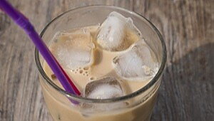 Iskaffe med kanel