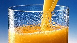 Citrusdryck med mynta