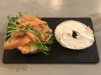 Bagel Lax & Pepparrot