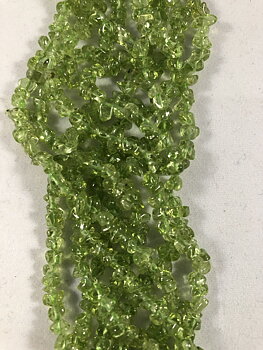 Peridot Chips 2 - 4 mm AA