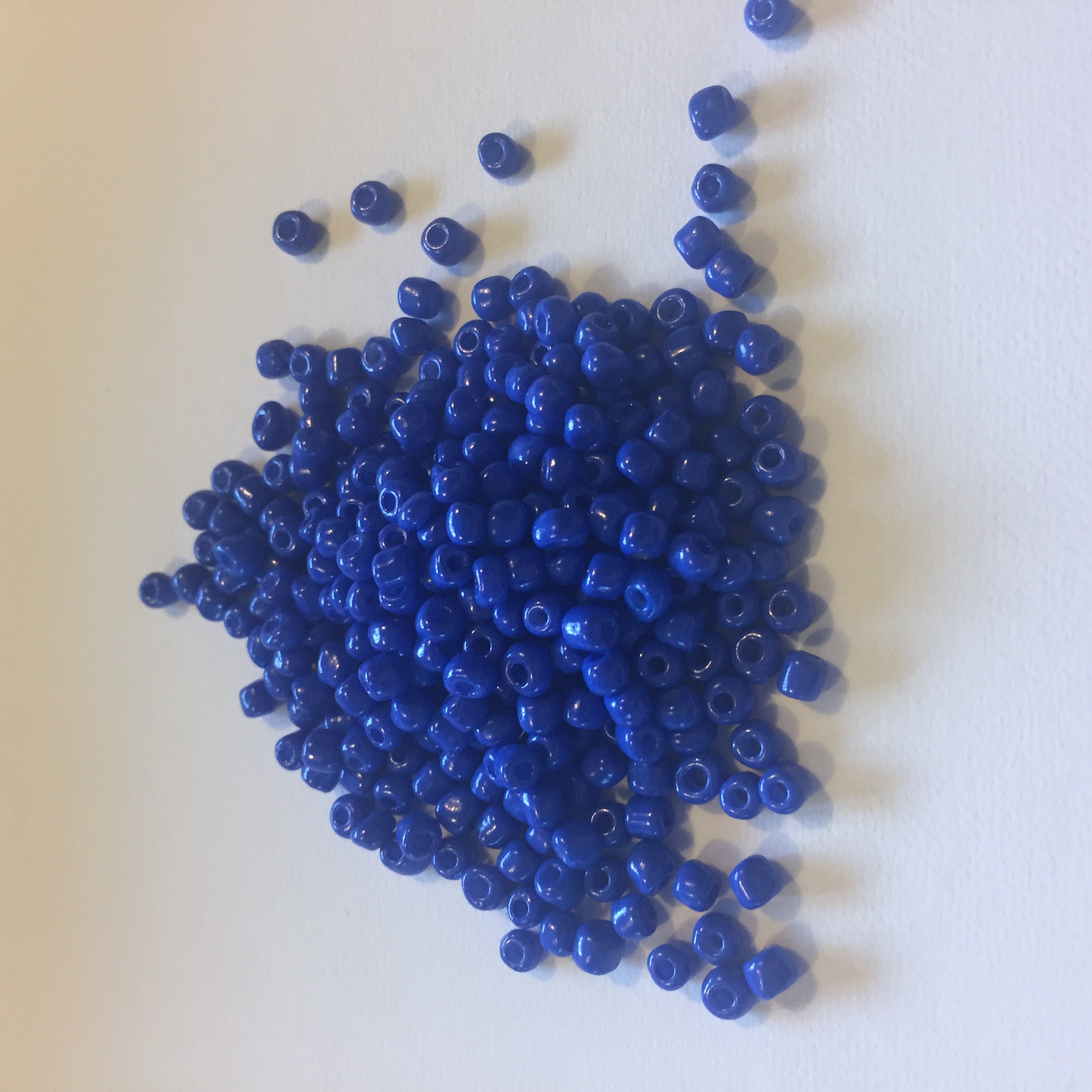 Blå - mörk , rocaillepärlor, 4mm, ca 300st/22g