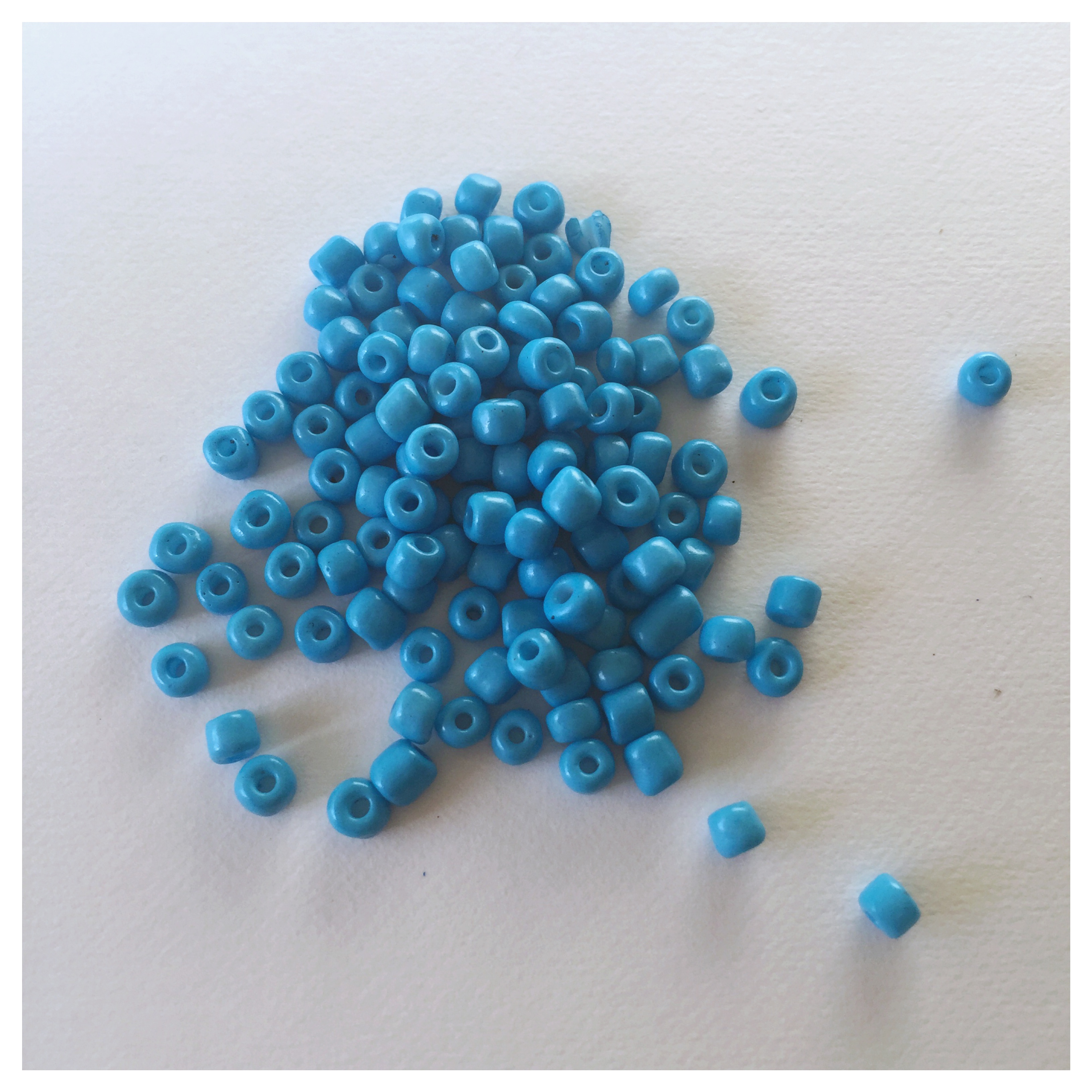 Blå - Ljus, rocaillepärlor, 4mm, ca 300st/22g