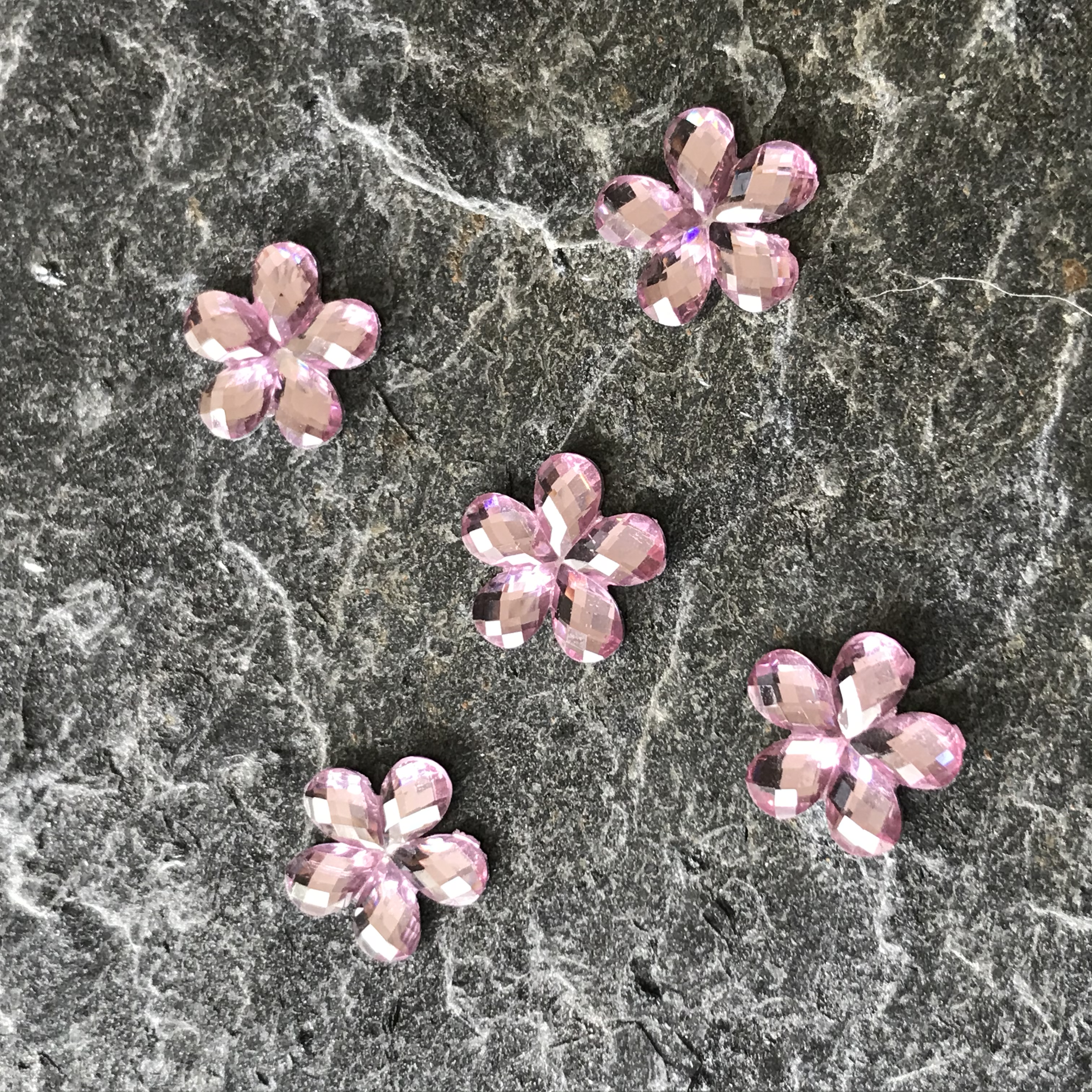 Rosa, Rhinestones, 1cm.  20st. 