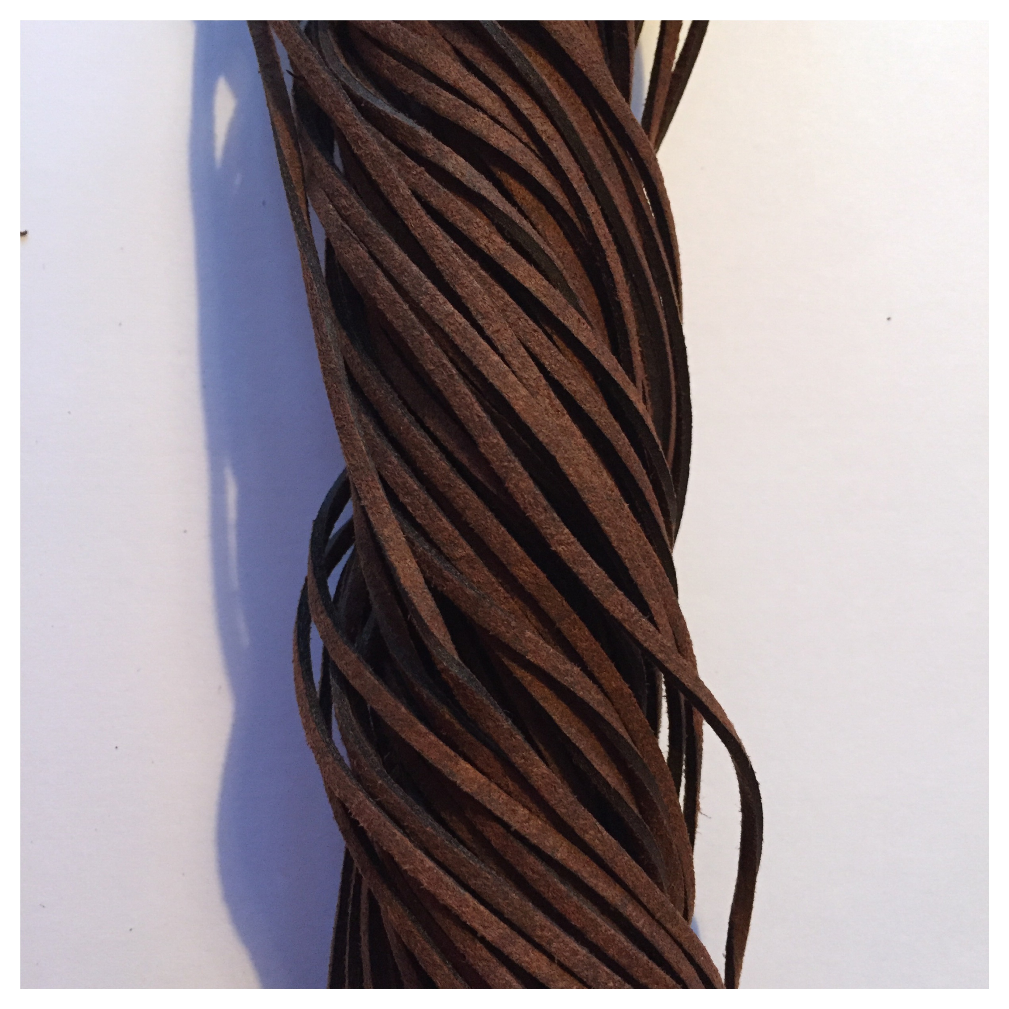 Brun - platt, läderimitation, 2,5mm, 