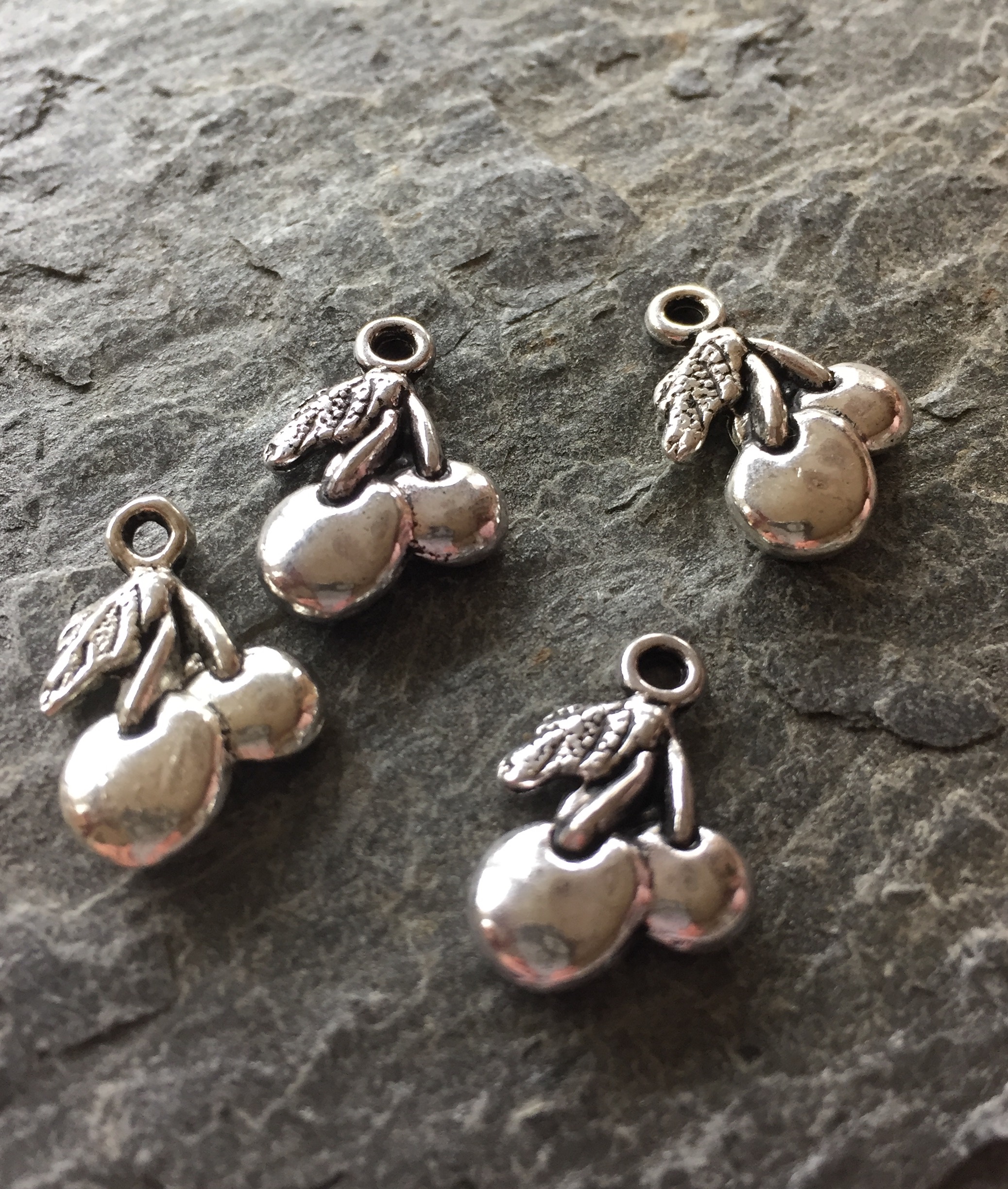 Körsbär, silverton, 5st, 1cm x 2cm
