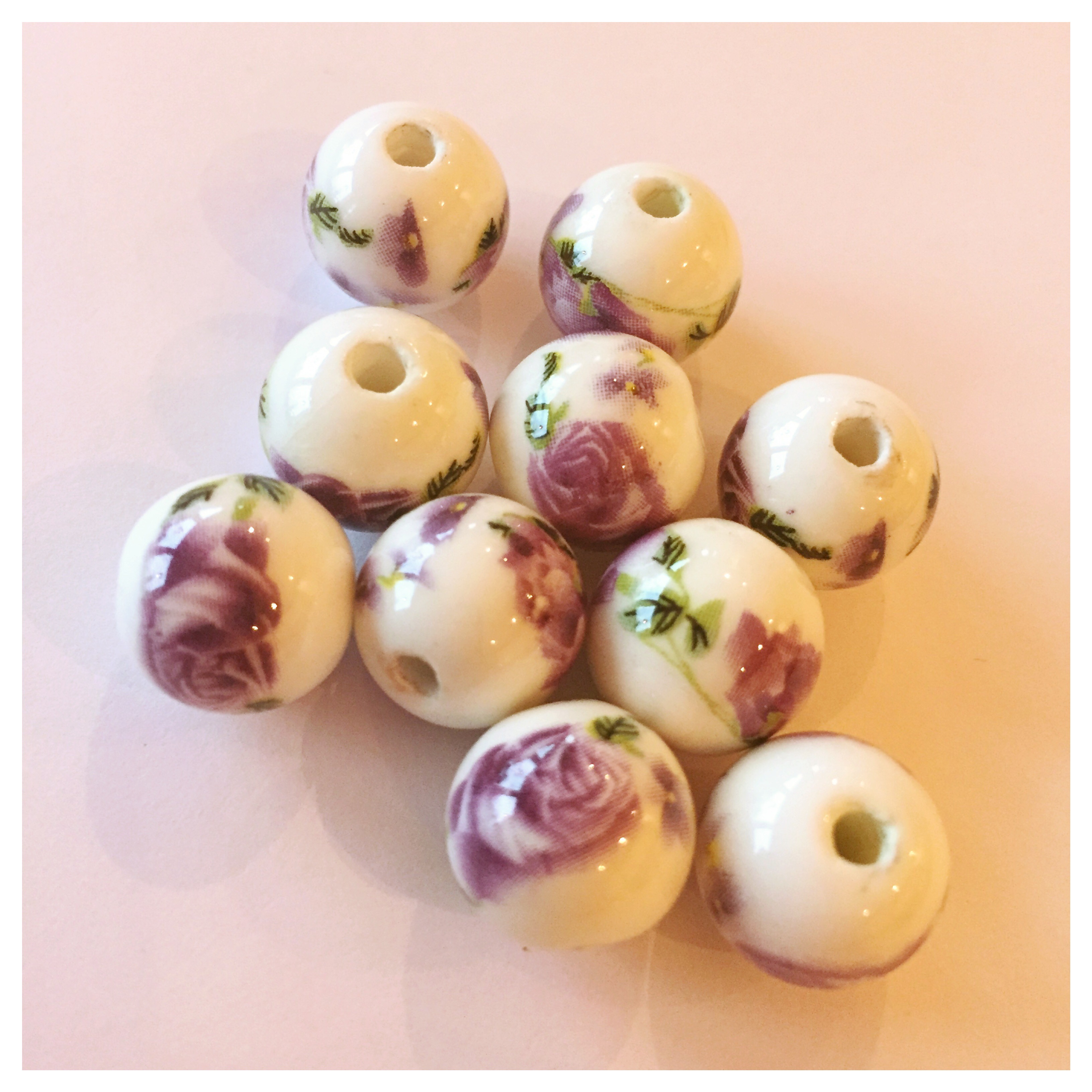 Blompärla-vit och lila 12mm, 10 st, porslinspärla