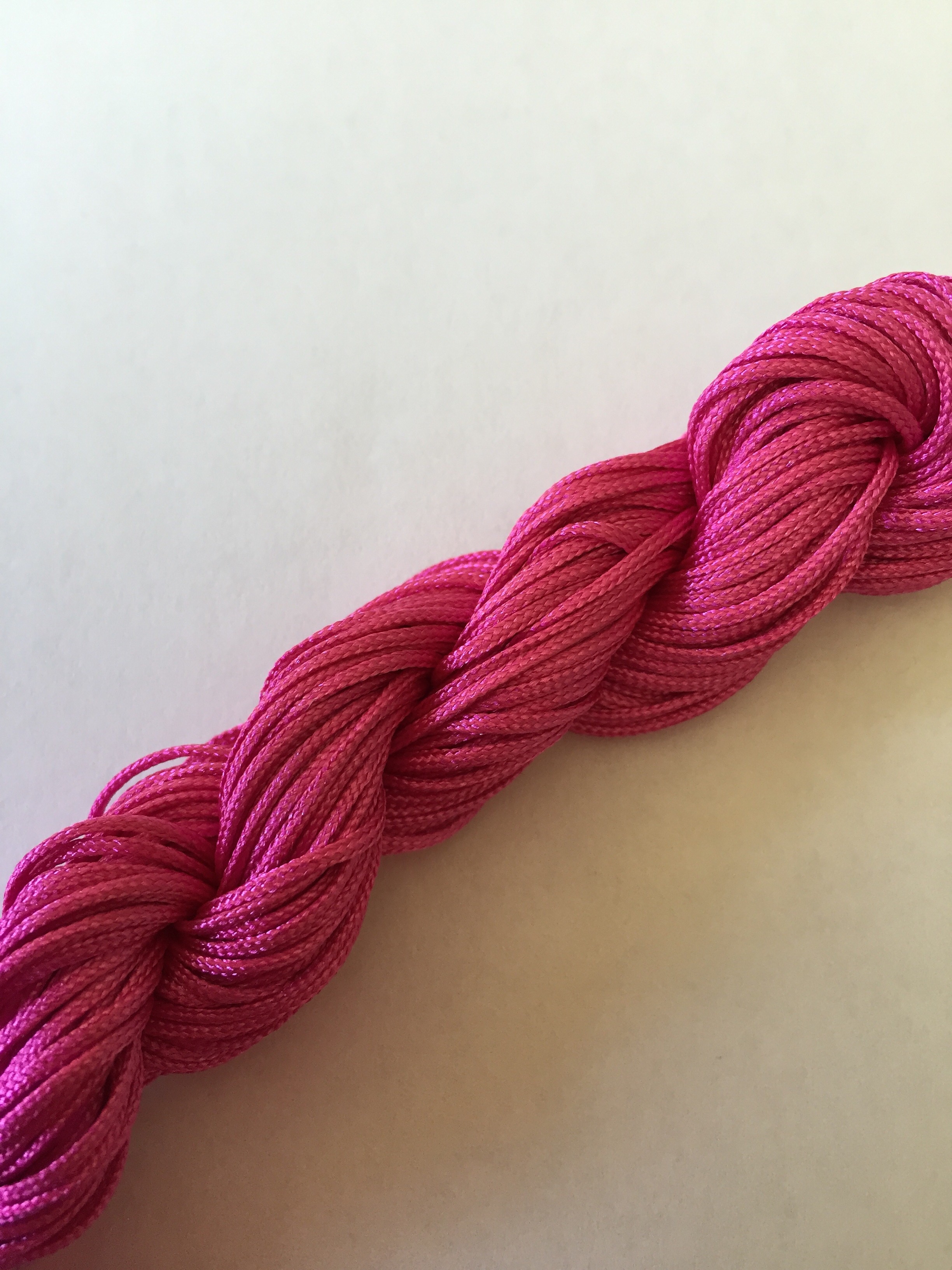 Cerise, 1mm, Nylontråd