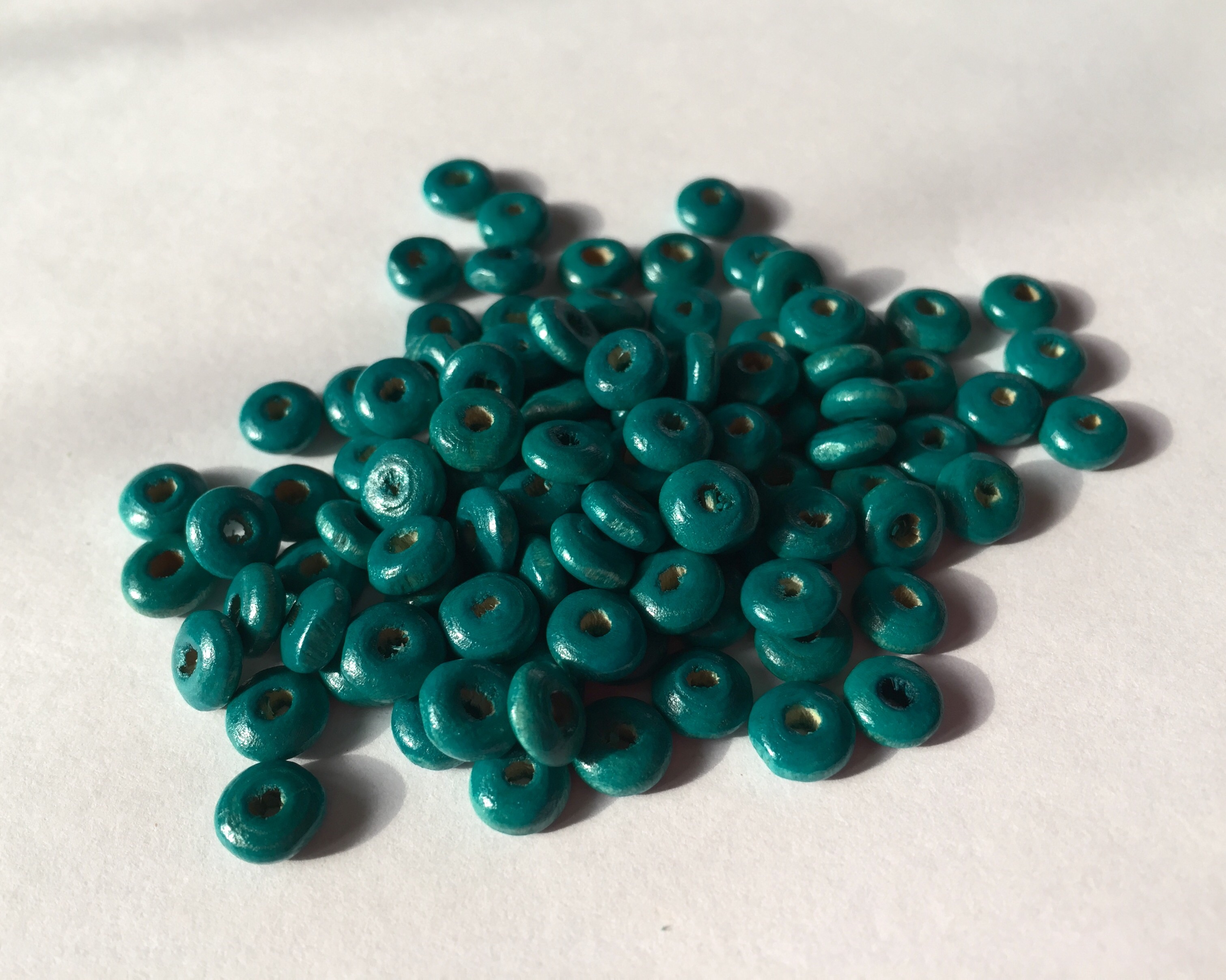 Turkos, Träpärlor, 6mm, ca. 400st.