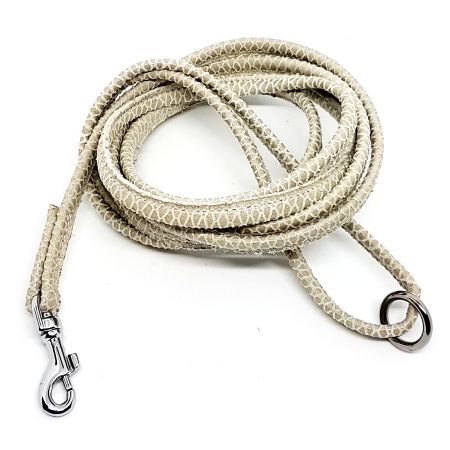 Lackat läderkoppel 180cm x 5mm med silverhake