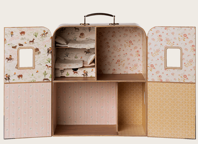 SuitCasa, Lillasyster och lillebror mus - 3