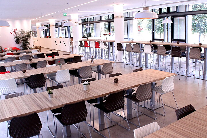 Barstol, UNI 378