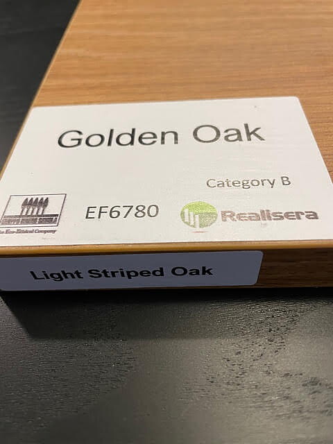 B - bordsskiva Golden Oak
