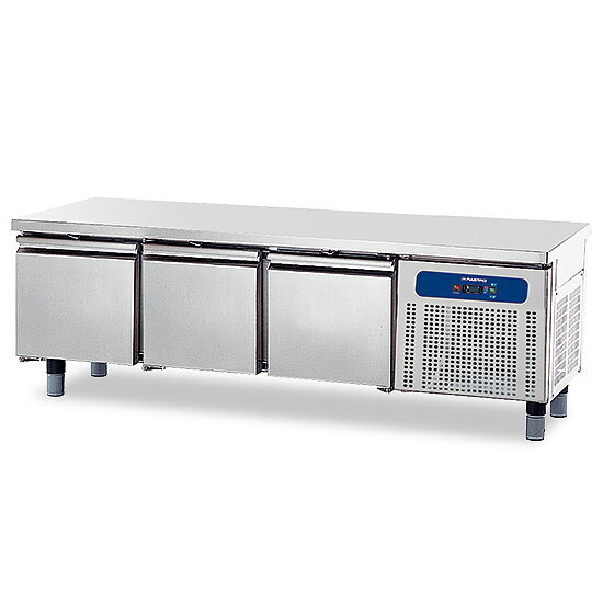 Grillkylbänk djup 70 cm, 3 lådor GN 1/1