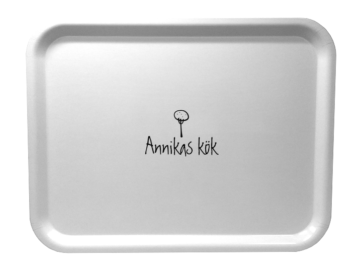 KAMPANJ: Träbricka Vit 43x33cm - med centrerad logotyp
