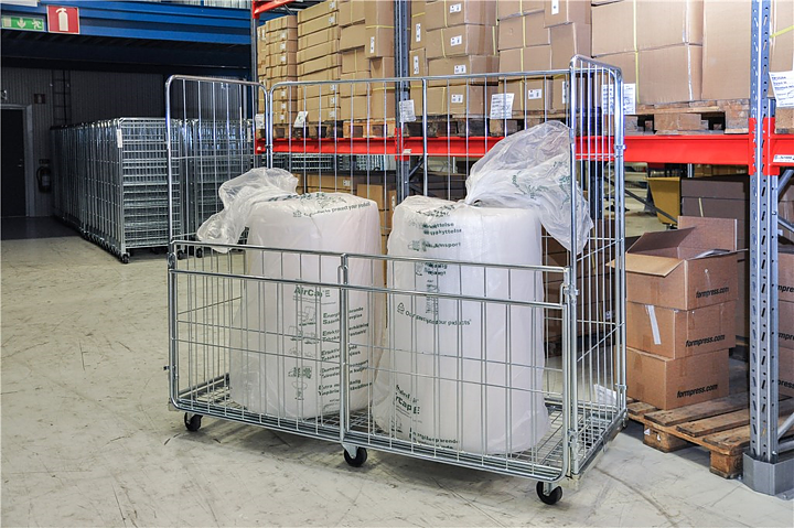 Rullcontainer, 4 sidor, bredd 200 cm
