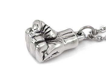 Knytnäve Halsband, Anatomiskt Smycke i Tenn