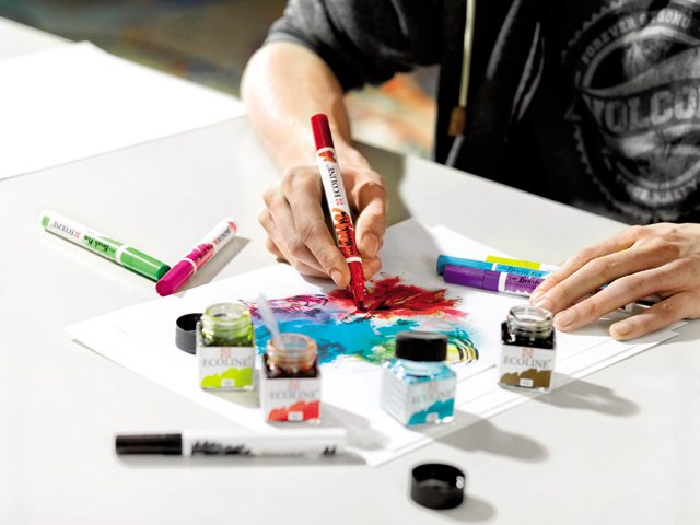 Talens Ecoline Brush Pen set 5 Red - 3
