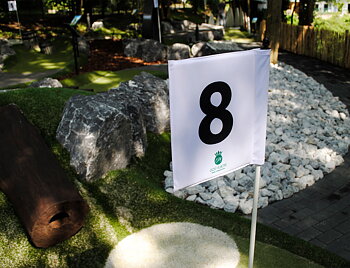 White flag City Golf