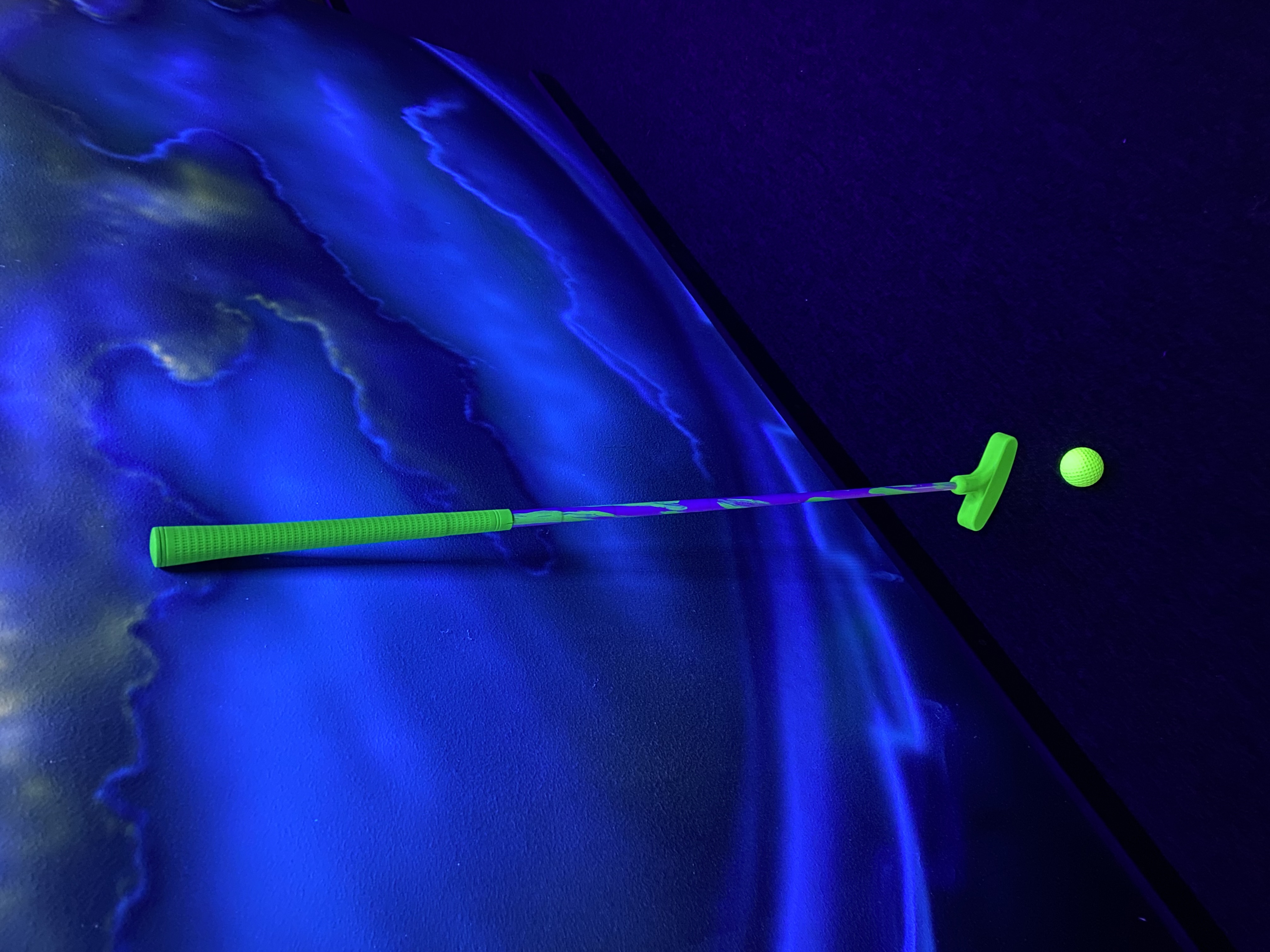 Blacklight putter