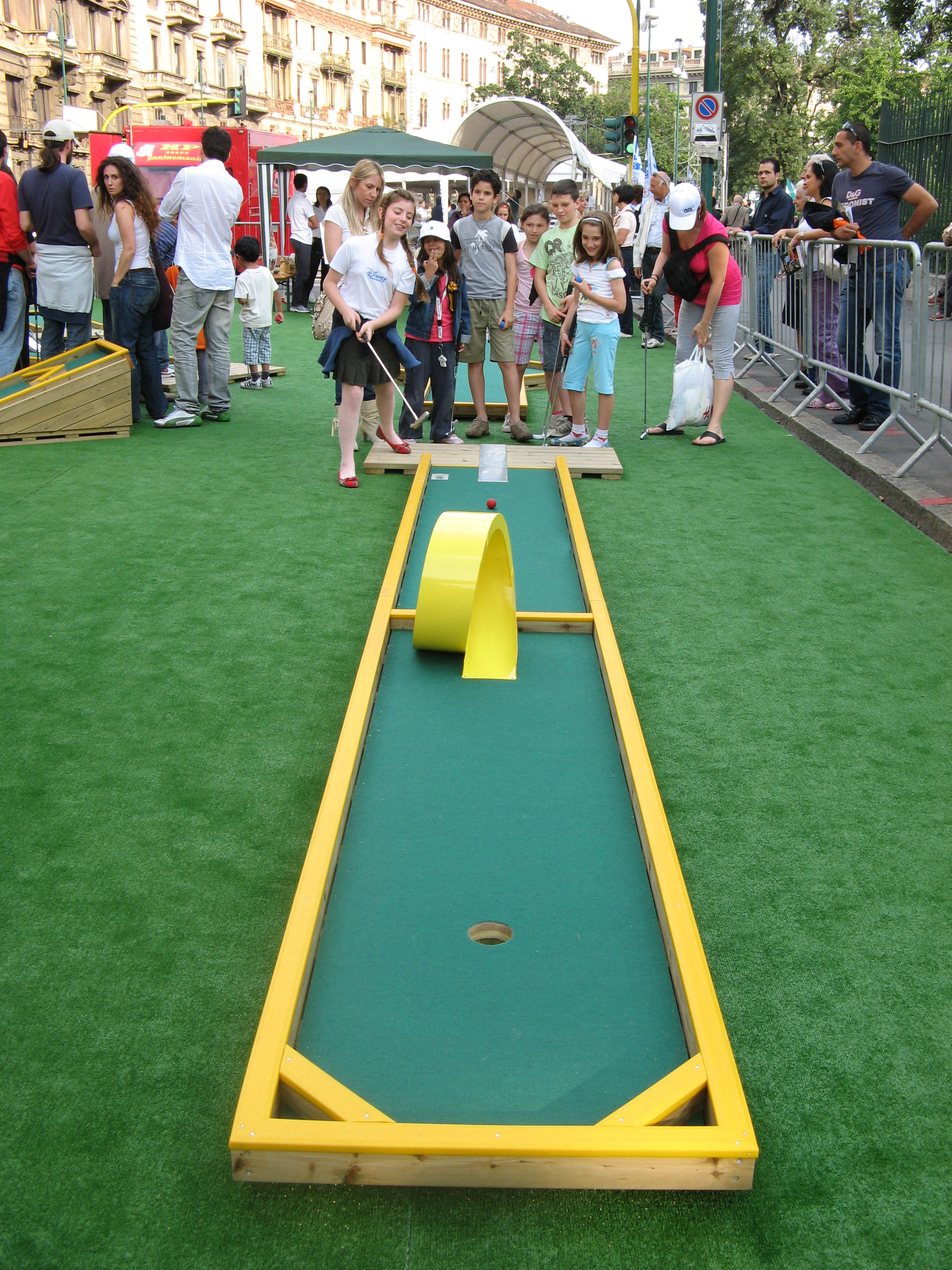 Piffa upp din anläggning Vi har flera hinder som gör dina banor extra roliga