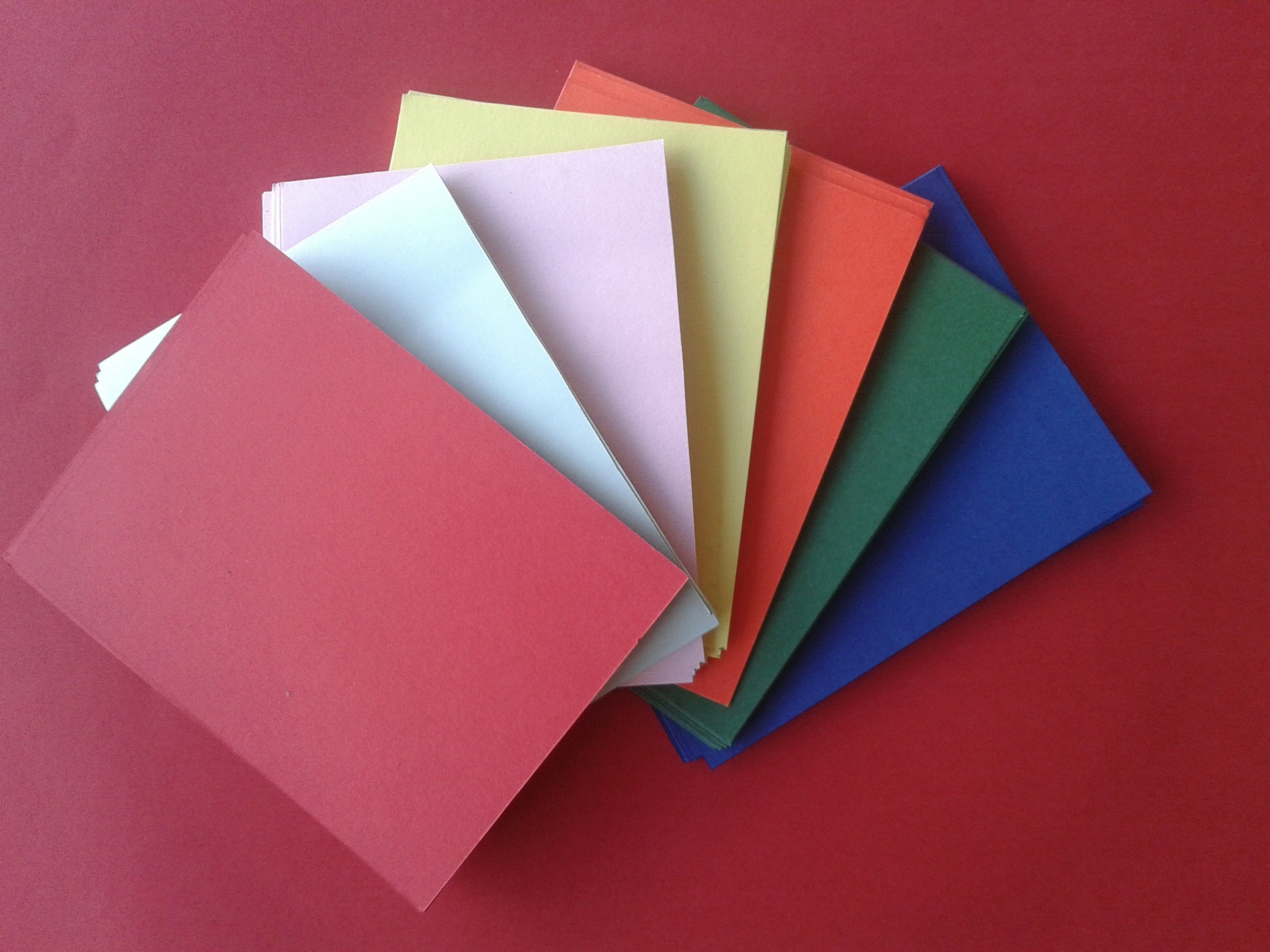 Papper, kuvert, kontorsmaterial